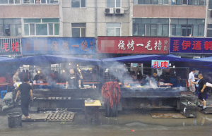 長春燒烤店生意紅火利潤大 4年賺百萬（圖）