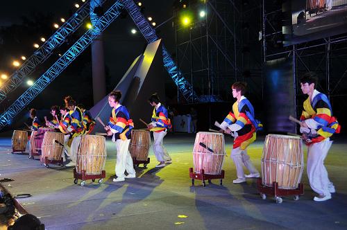 2011中國(guó)圖們江文化旅游節(jié)開(kāi)幕