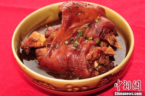 組圖：品味周莊萬三家宴“八大碗”