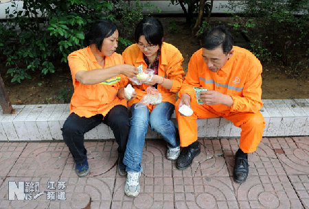 女大學(xué)生“清潔工”的鋼琴夢(mèng)