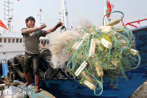 贛榆：滿載而歸進(jìn)港休漁