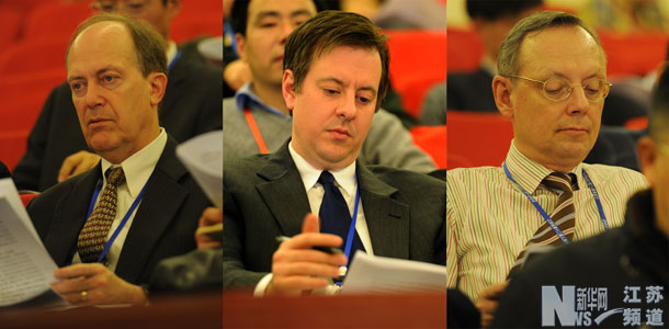 江蘇省第十二屆人民代表大會第一次會議在南京開幕