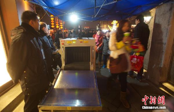 南京夫子廟景區(qū)加強安保迎元宵燈會