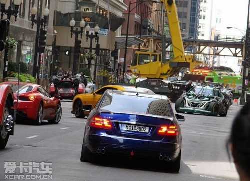 大匯總 說(shuō)說(shuō)《變形金剛3》中的那些車(chē)