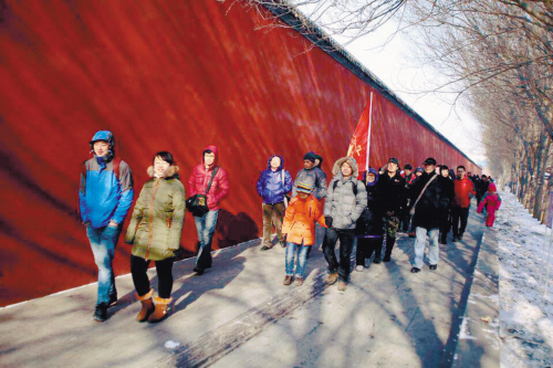 文保志愿者徒步尋訪沈城“吉尼斯”