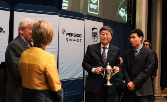 海爾集團董事局主席張瑞敏獲耶魯“傳奇領袖獎”