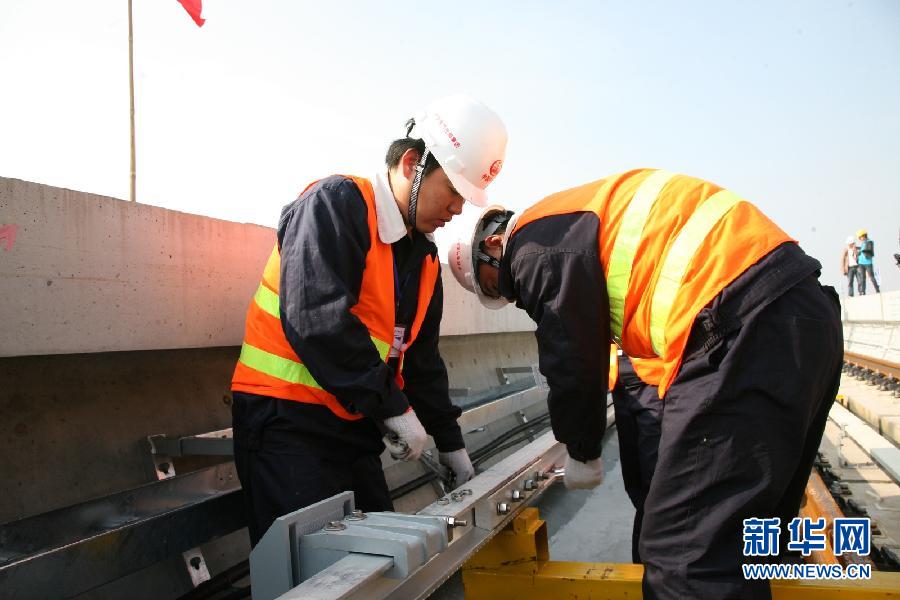 上海軌道交通16號線接觸軌開始安裝調試