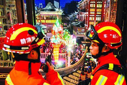 申城豫園安保措施升級 元宵節(jié)“南向北”單向通行