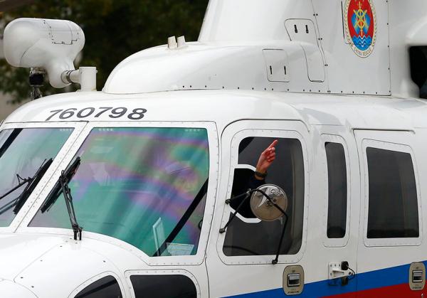 中國首批2名搜救直升機女機長上崗 均畢業(yè)于上海