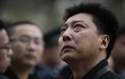 茆盛泉追悼會市民自發送行 公安部發唁電哀悼