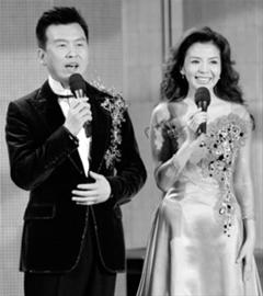 春晚首次不帶妝彩排：主持陣容曝光 大量節目被斃