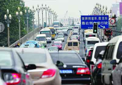 南京長江隧道年票價格4800元 市民稱走不起(圖)