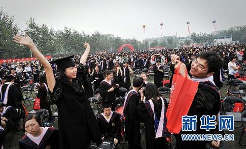 又到一年畢業(yè)時(shí)