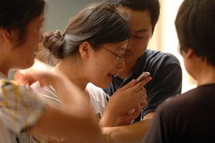 墜樓女孩妞妞醒了 會叫“爸爸媽媽”(圖)