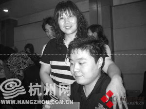 肌無(wú)力男孩開(kāi)網(wǎng)店自力更生 曾被斷言最長(zhǎng)活18年