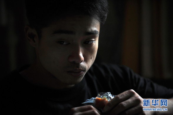 地鐵口的托馬斯全旋——一個冠軍賣藝人的故事