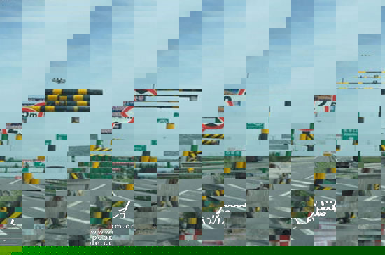 記者體驗京藏高速:堵車現象基本消失 命名仍未規范