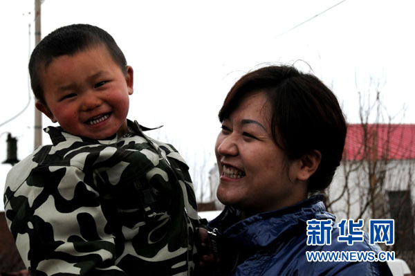 10年收養(yǎng)28名智障兒 書(shū)寫(xiě)愛(ài)的神話