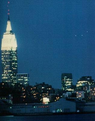 近30年全球經典UFO照片（組圖）