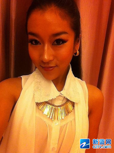 吉克雋逸引好聲音評委爭搶 海量私房照