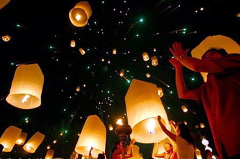 中元節吃鴨子 燃放“孔明燈”祈福安全隱患大