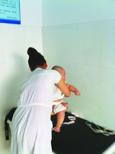 “怕打針寶寶”走紅寶貝還原當時情節 婉拒上節目