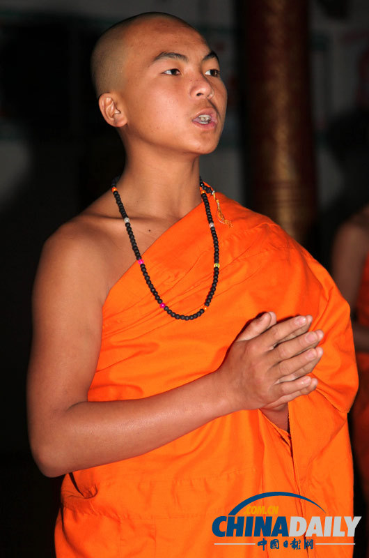 現(xiàn)場(chǎng)直擊：西雙版納小和尚還俗