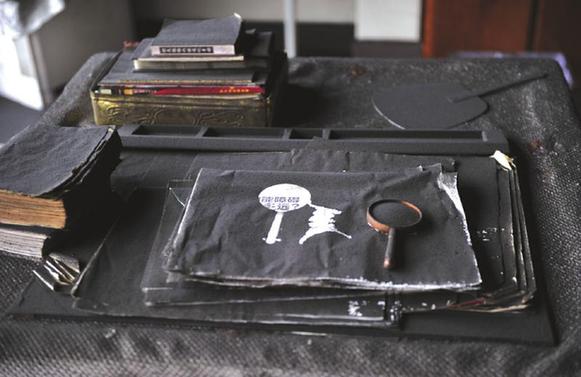 飲水機自燃 屋子被熏成“黑煤窯”