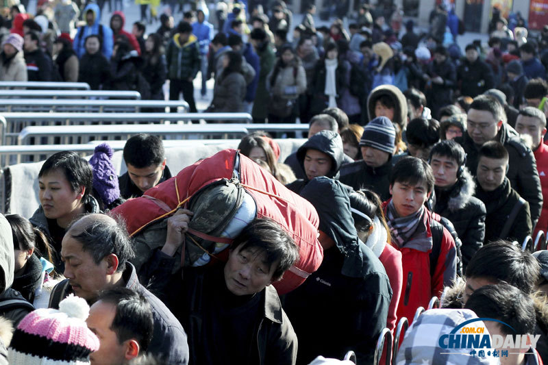 《中國日報》2013元旦圖片精選：迎接新年第一縷陽光