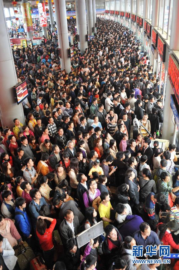 春節臨近 全國多地迎來節前春運客流高峰