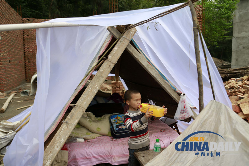 中國日報記者直擊地震重災區龍門鄉[組圖]