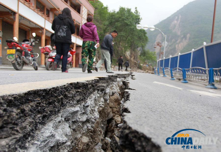 中國日報記者挺近“孤島”寶興縣靈關鎮