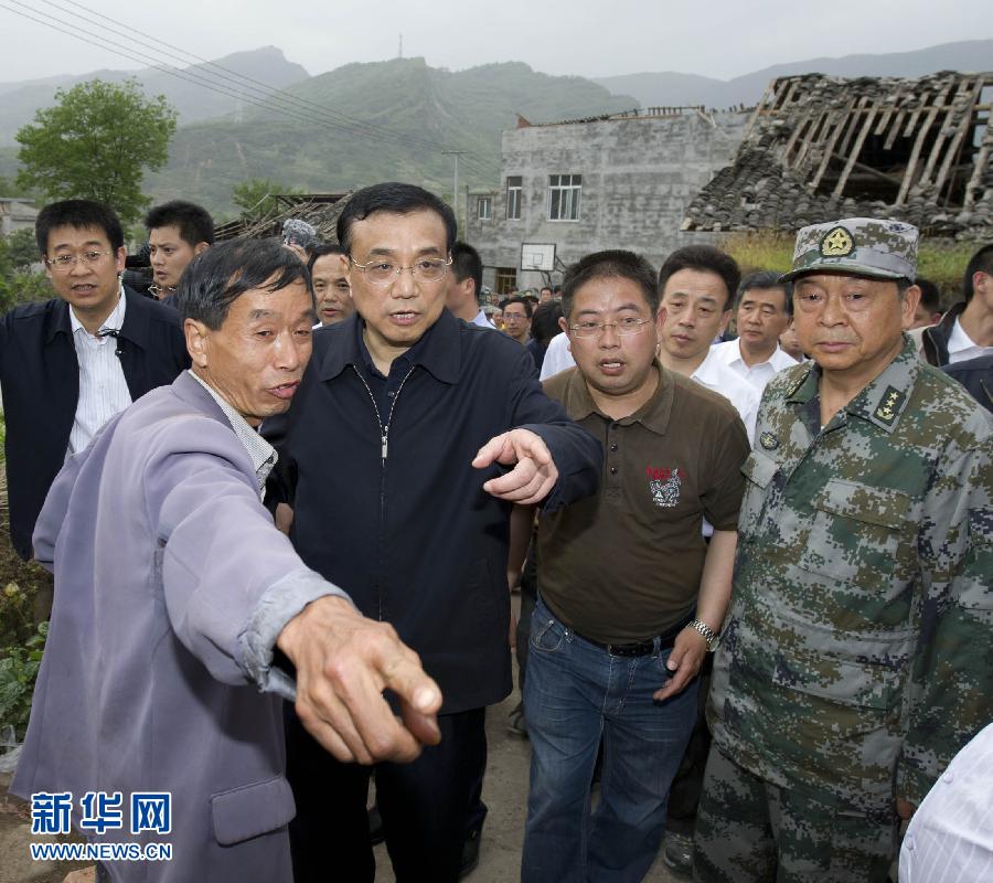 李克強在震區(qū)24小時的足跡