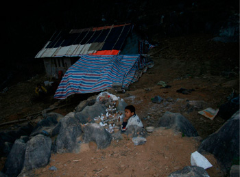 四千萬貧困兒童困境調查：一天兩頓飯 干糧是午餐