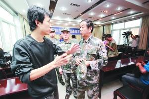 甘肅岷縣震后降大雨災區斷路 災民需要更多帳篷