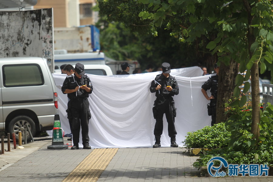 深圳一男子當街揮刀砍人 致6無辜路人死傷