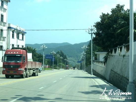 福建警方回應“104國道限速30公里每天罰款10萬元”傳聞