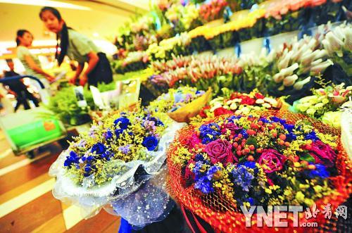 昨日上演七夕劫：玫瑰花價格翻倍 螢火蟲身份猛漲