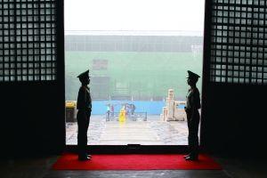 十三陵守陵部隊(duì)探秘：新兵夜遇繡花鞋臉嚇白