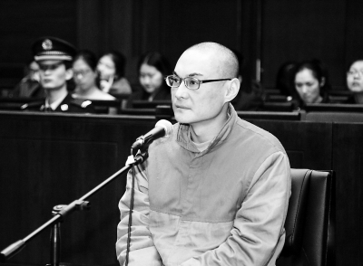 摔童案二審聚焦“關(guān)鍵十秒” 辯護(hù)人出示新證據(jù)