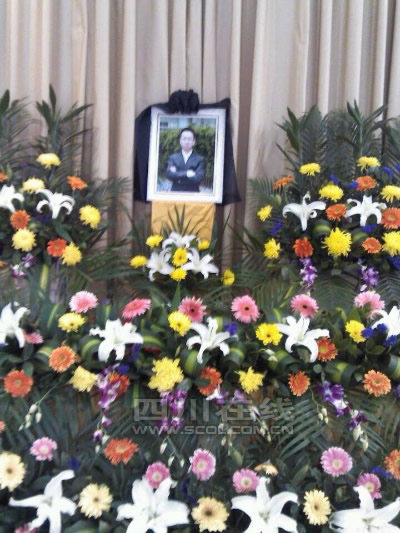 復旦投毒案續：黃洋父母帶兒子骨灰回家 今晚7時安葬