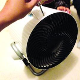 女子自制空氣凈化器 創意來自北京生活的老外(圖)