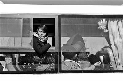 四川大涼山童工:打工至少能吃飽飯 為什么不讓去?