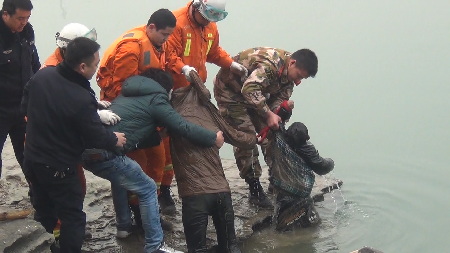 樂山女做好最后一頓飯帶7歲兒子跳河（圖）