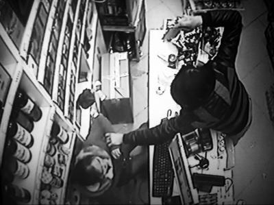 男子連續兩次搶劫 同樣手法搶同家店同一人(圖)