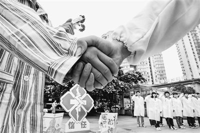 醫生該掙多少錢（民生視線）