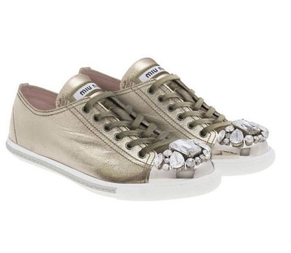 十款頂級奢品溫馨閃耀致敬母親節