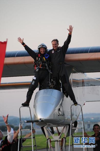 世界最大太陽能飛機(jī)完成洲際往返飛行