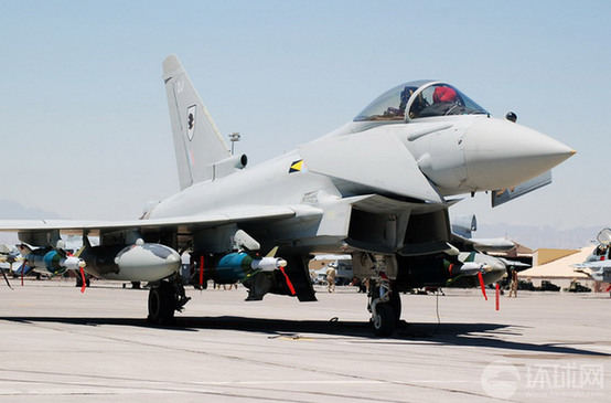 誰“擊落”了機(jī)皇F-22 五代機(jī)被打得滿地找牙