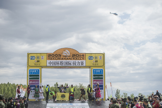 環(huán)塔第十年，起點于油畫中的塔城